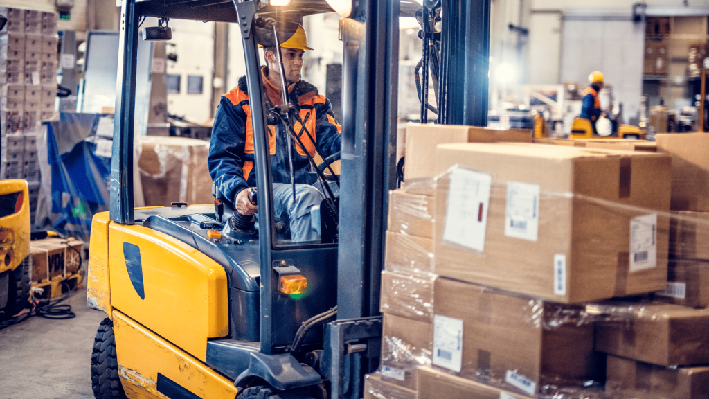 Un-Hombre-en-Elevador-Optimizada